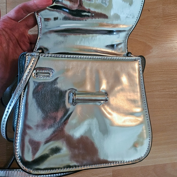 Mackage silver crossbody purse - Picture 9 of 10